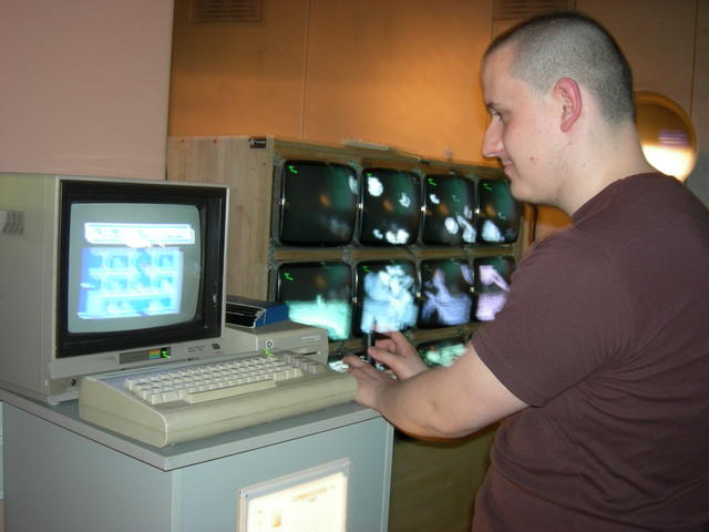 Almir in nas muzejski Commmodore 64